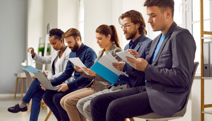 Advantages-Of-Hiring-Through-Staffing-Agencies