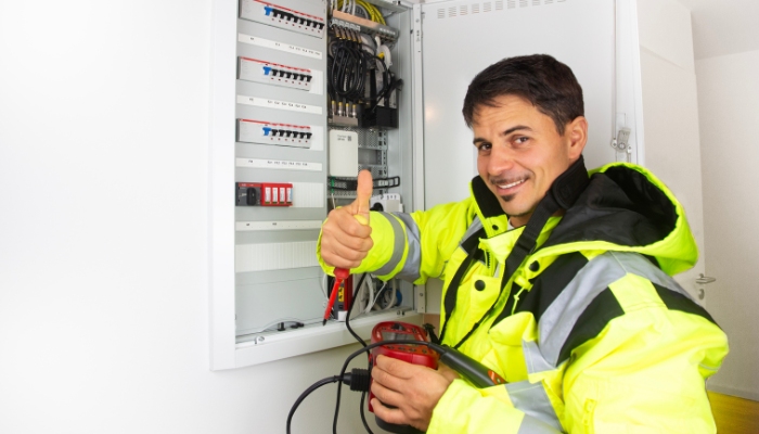 How To Become a Qualified IT Technician