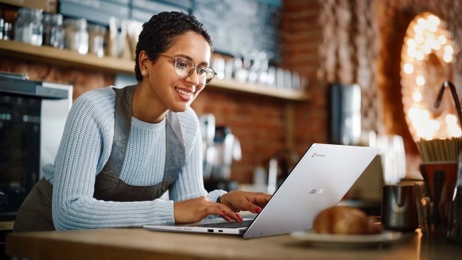 Customer Pillar – Phygital Convergence and Experience Reinvention